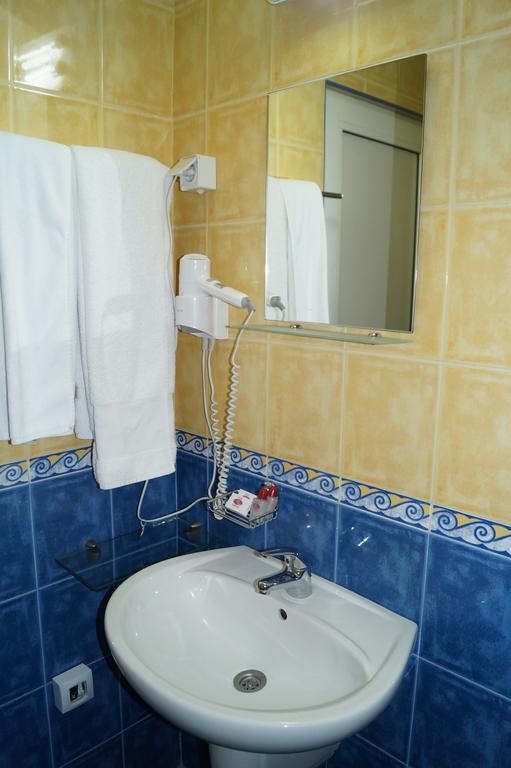 Hotel Kardjali Kurdzhali Luaran gambar