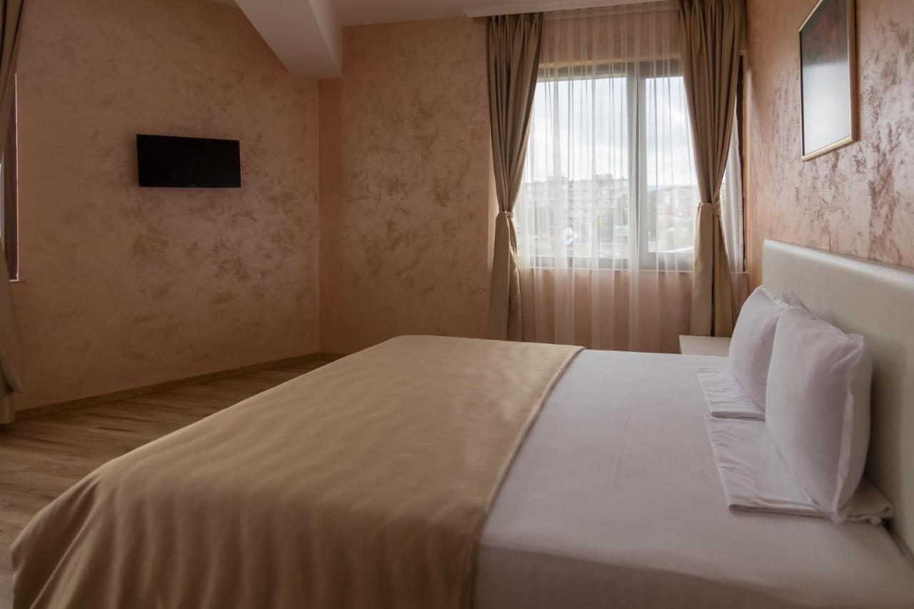 Hotel Kardjali Kurdzhali Luaran gambar